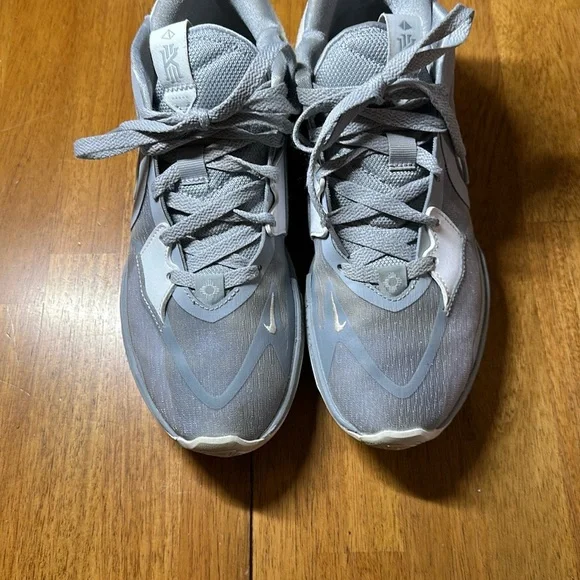 Kyrie Low 5 by Nike - Picture 5 of 8